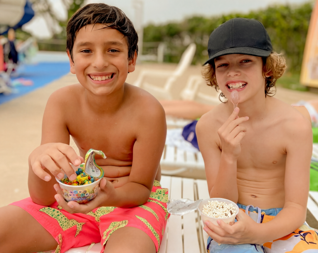 April PB - illustrationImage Kids eating Mini Melts ice cream at Canyon Springs Waterparks